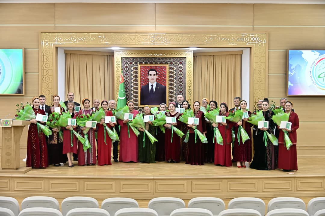 146 sany daşary ýurt raýatyna Türkmenistanda hemişelik ýaşamaga hukuk berildi