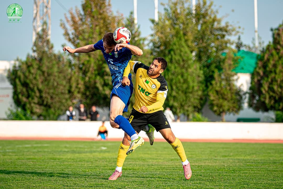 «Altyn asyr» futbol topary «Ahal» toparyndan ikinji orny aldy