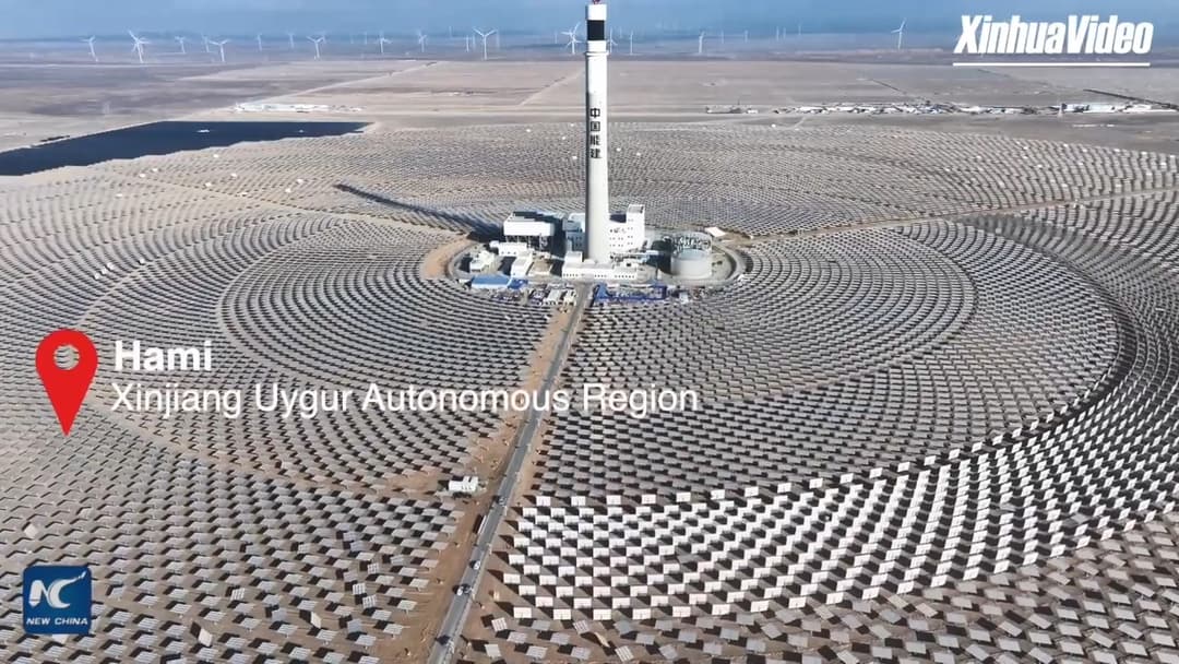 China Constructs One of World's Largest Solar Energy Complexes in Xinjiang